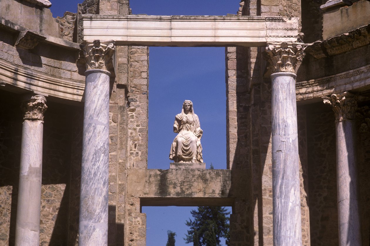ಲಿಂಟೆಲ್ ಟರ್ಕ್ ಮೇಲೆ ಪ್ರತಿಮೆ by Roman