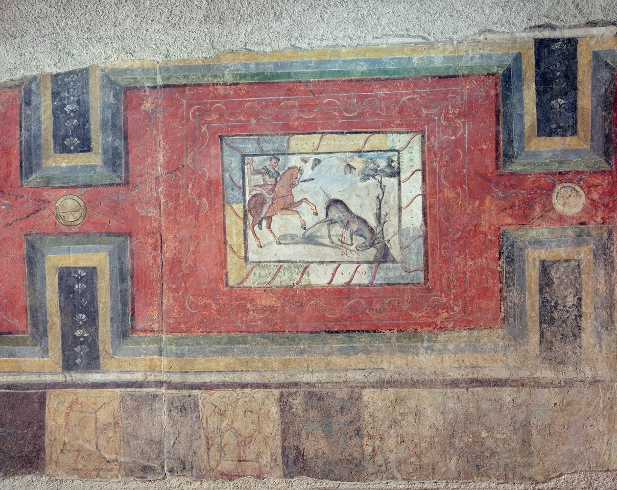 Bir Roma evinin içinin yeniden yaratılmasından bir av sahnesini gösteren bir duvar resmi by Roman