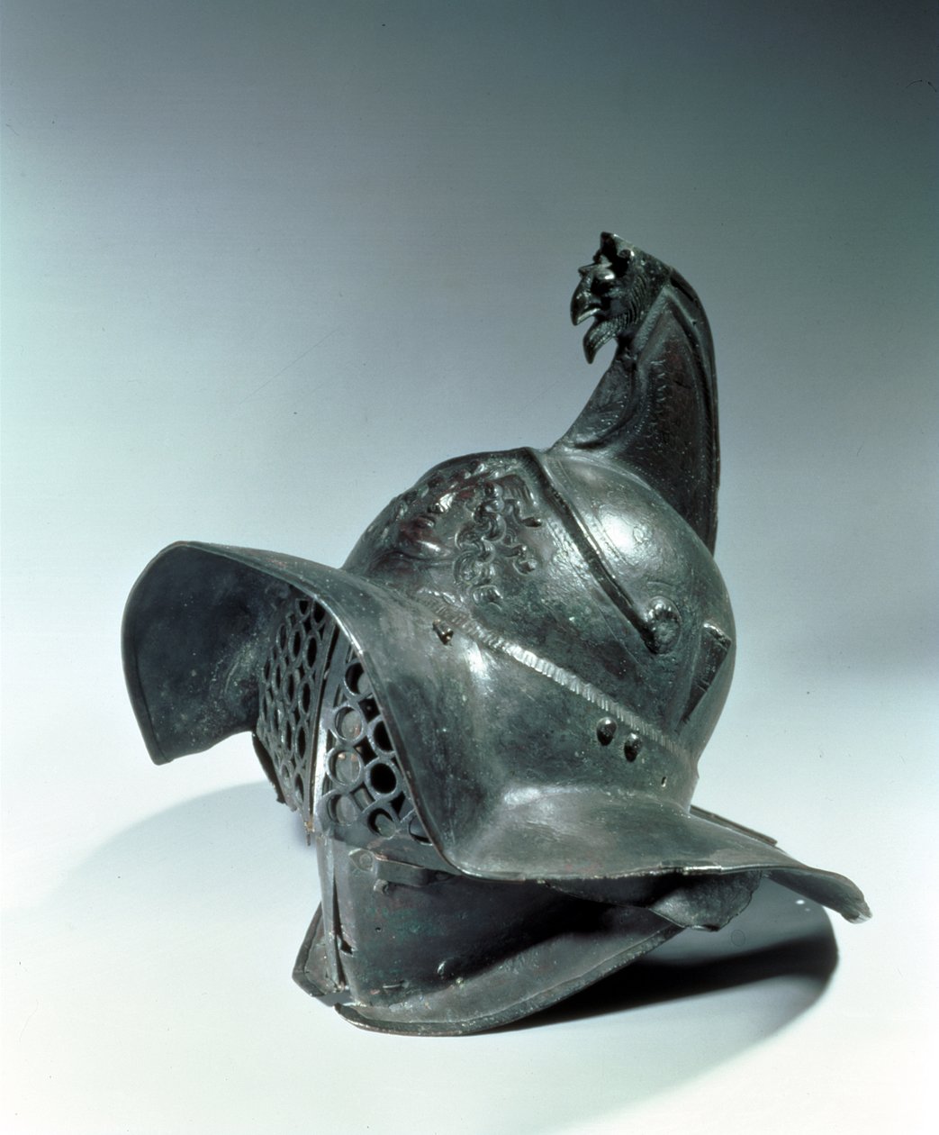 Trakyalı gladyatörün bronz miğferi, Roma, MS 1. yüzyıl (bronz) by Roman