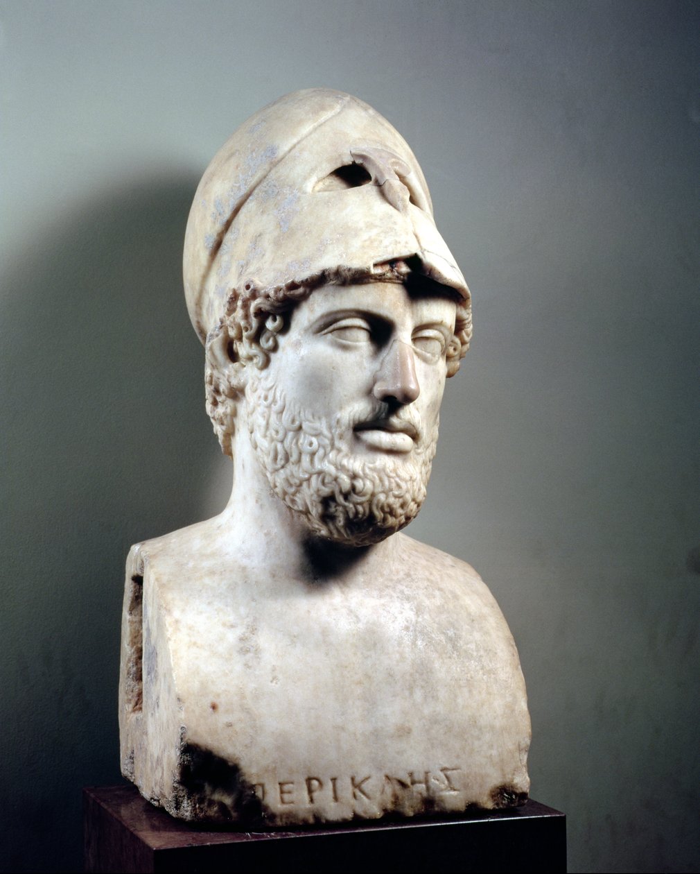 Perikles büstü (d.429 BC) bir Yunan orijinalinin (mermer) kopyası (ayrıca bkz. 119218) by Roman