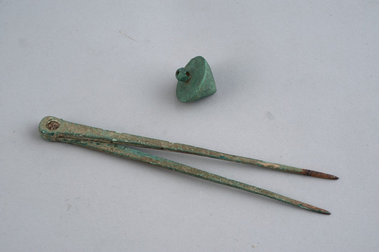 Pusula ve çekül (bronz) by Roman