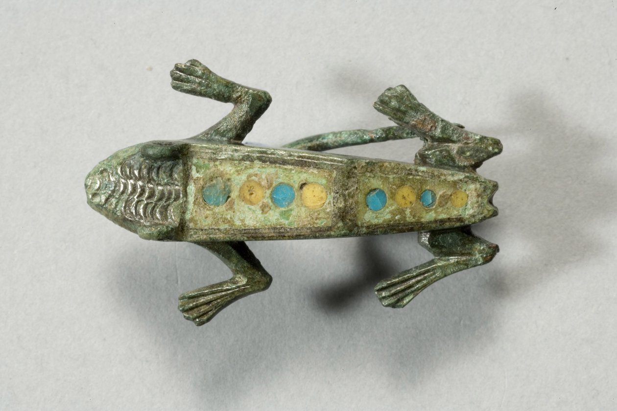 Bir Kurbağa Fibula, Romano-Kelt, MS 3.-4. yüzyıl (emaye kakmalı bronz) by Roman