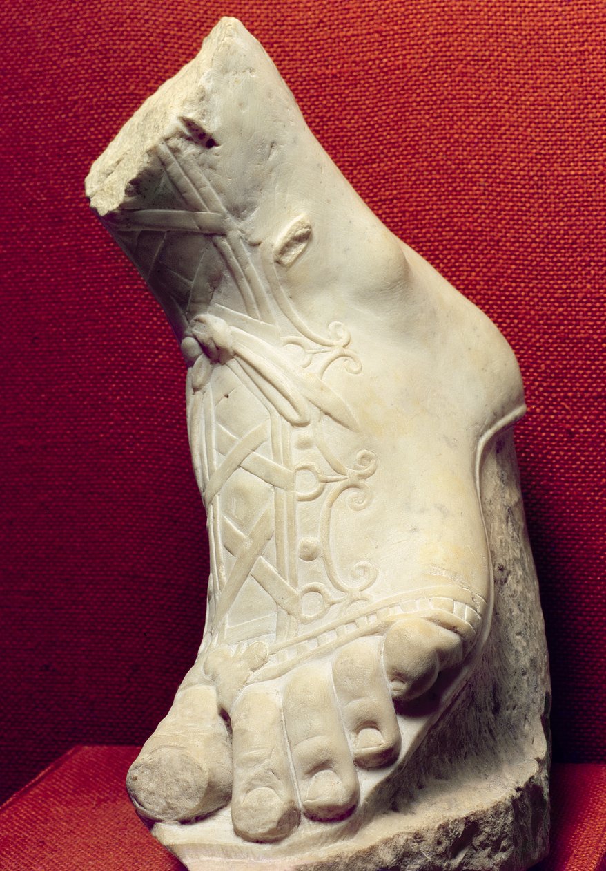 Bir heykelden ayak (mermer) by Roman