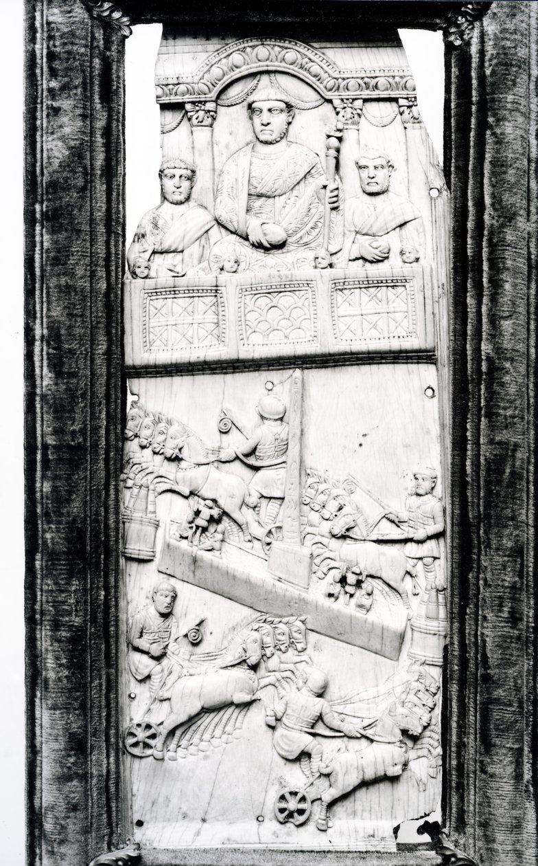 Lampadii diptikinden bir yaprak, MS 355 civarı by Roman