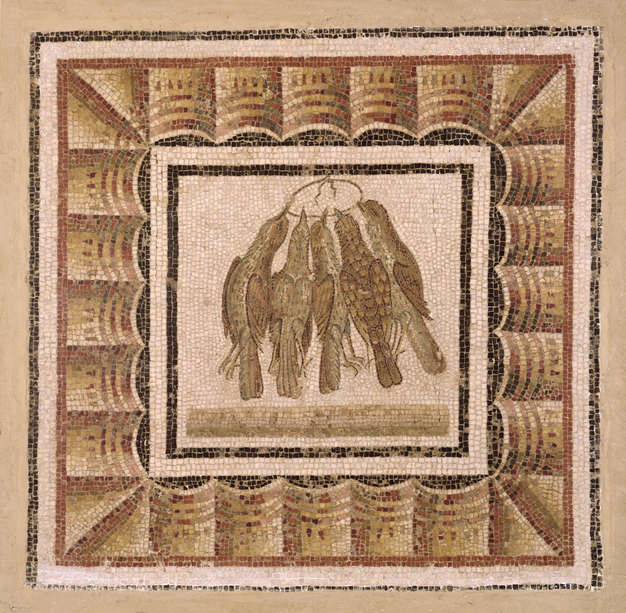 El-Jem'den (Thysdrus) (mozaik) beş ardıç kuşu tasvir eden kaldırım by Roman