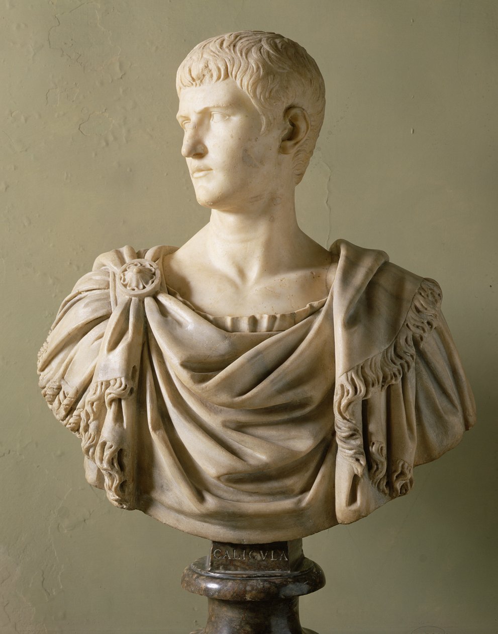 İmparator Caligula