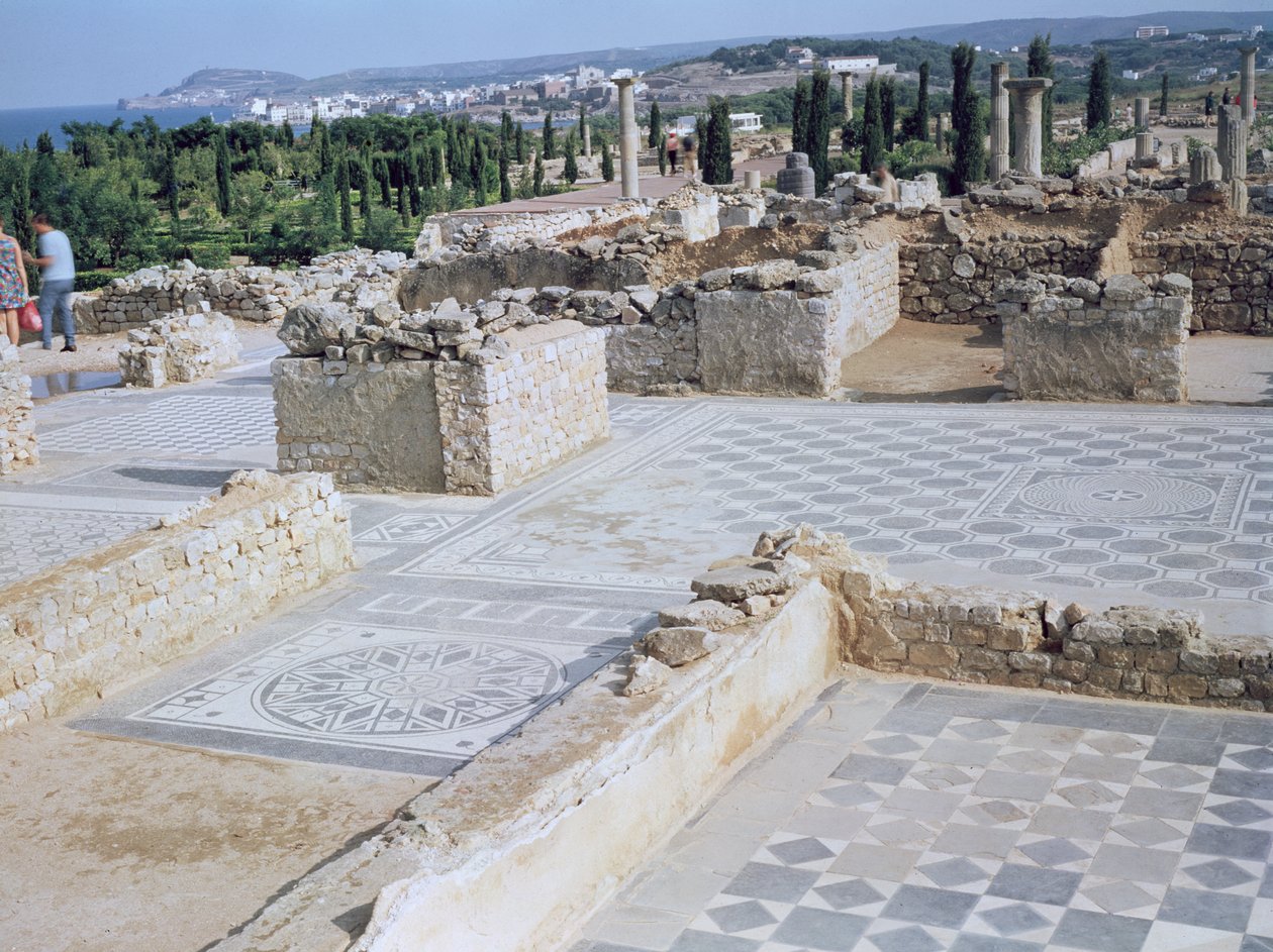 Emporion limanının Roma kalıntıları, MÖ 6.-4. yy by Roman