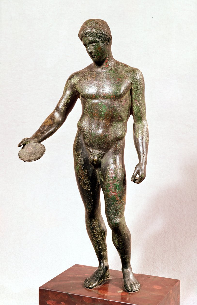 Bir libasyon yapan bir ephebe heykeli (bronz) by Roman