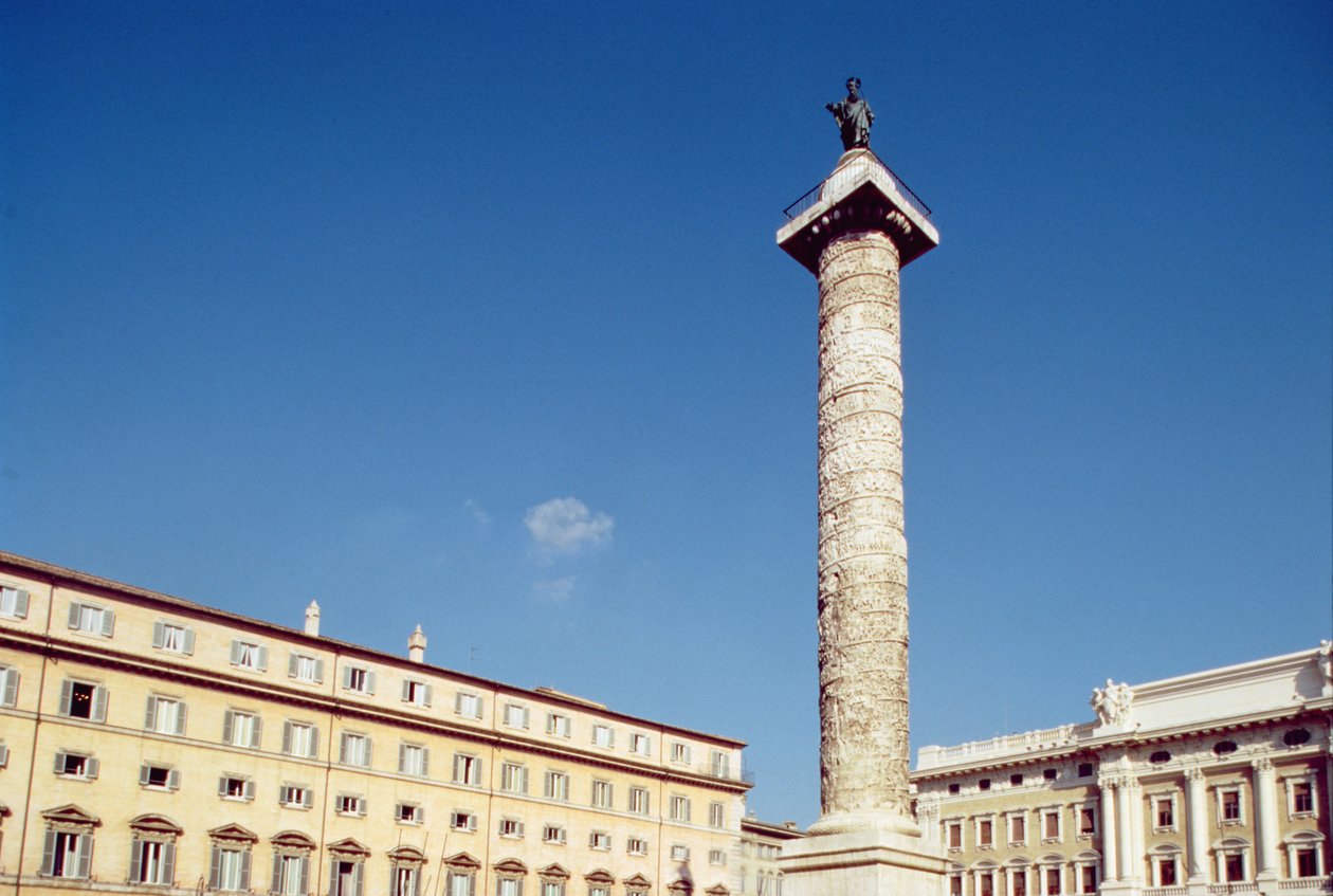 Marcus Aurelius Sütunu, Roma by Roman
