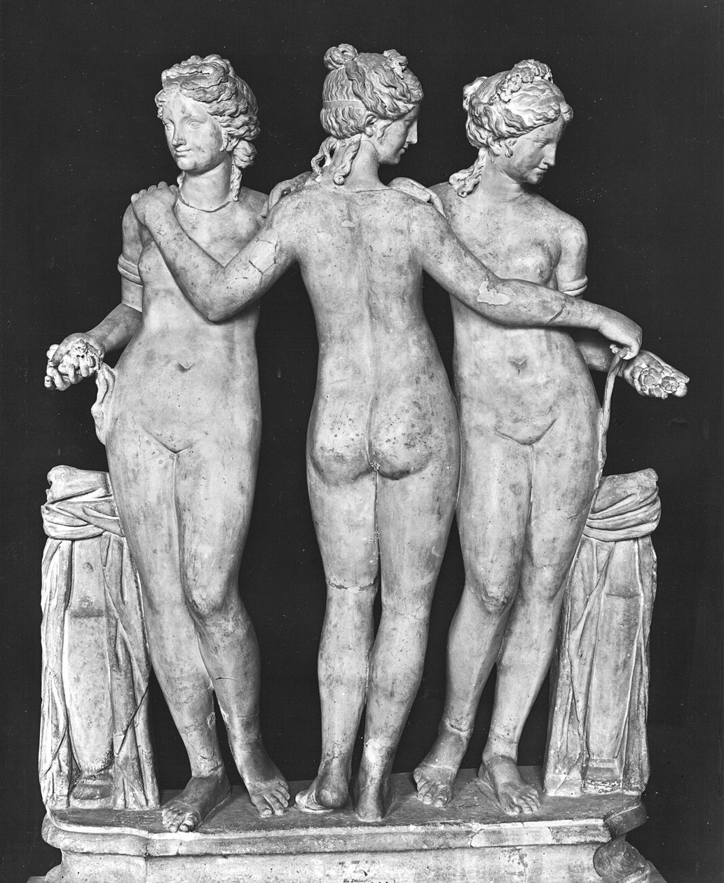 The Three Graces, MÖ 2. yüzyıla ait bir Yunan orijinalinin (mermer) kopyası (bkz. 191014 ve 191015) by Roman