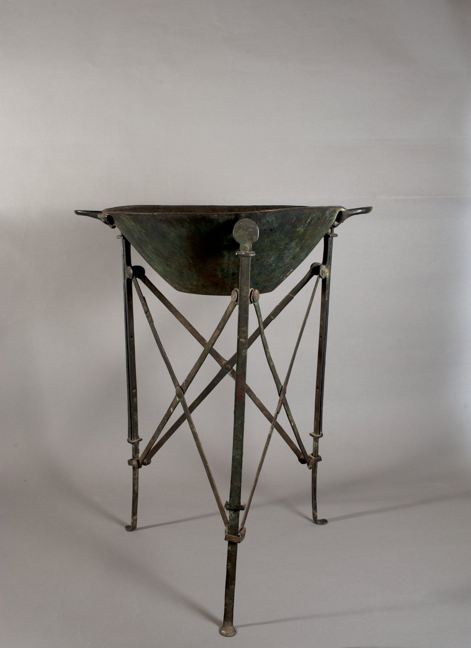 Lavabolu tripod (bronz) by Roman