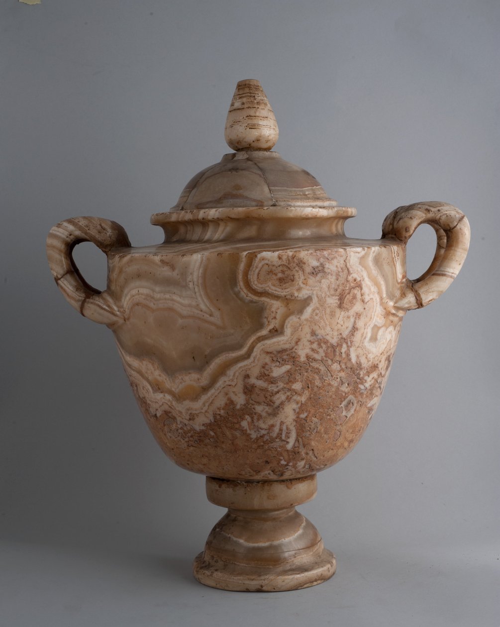 Urn (kaymaktaşı) by Roman
