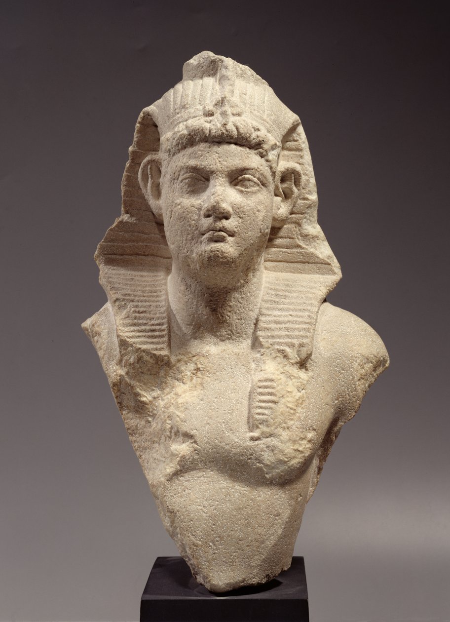 Firavun olarak bir Roma İmparatoru büstü (mermer) by Roman Period Egyptian