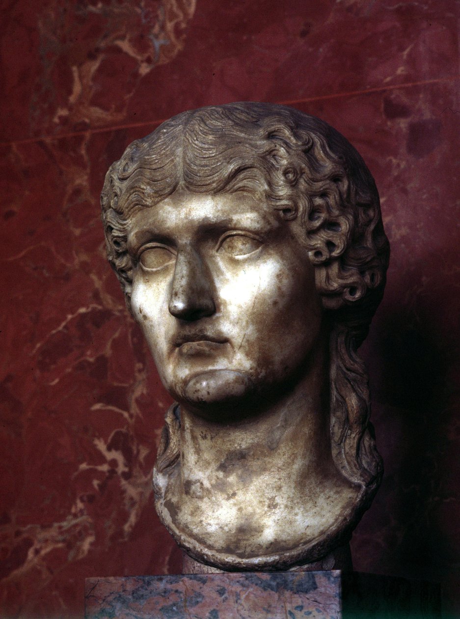 Genç Agrippina (16 - 59) by Roman