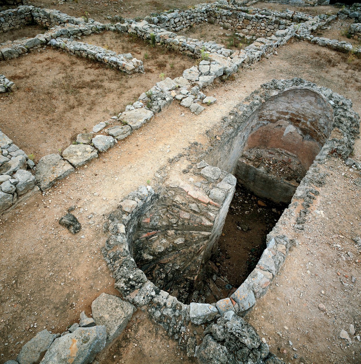 Greko-Romen kenti Ampurias (Empuries), MÖ 2. yüzyıl (fotoğraf) by Roman