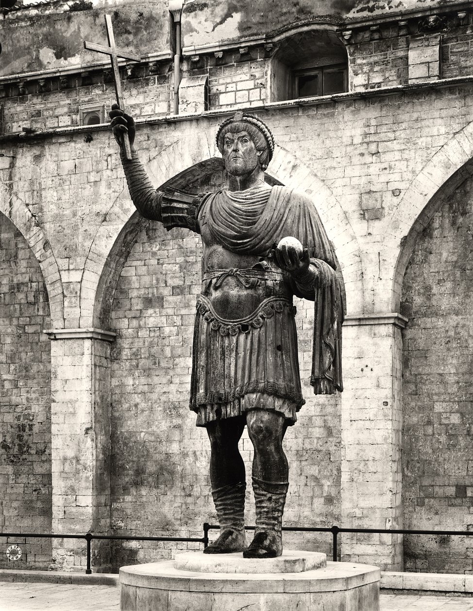 Muhtemelen İmparator I. Valentinianus