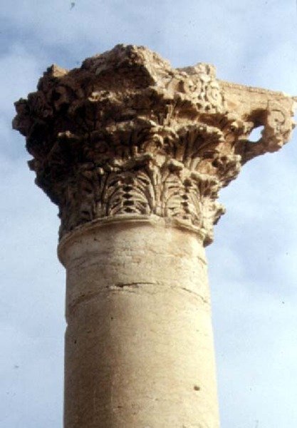 Korint sütunu ve başlığının detayı, Roma, 2. yüzyıl (fotoğraf) by Roman