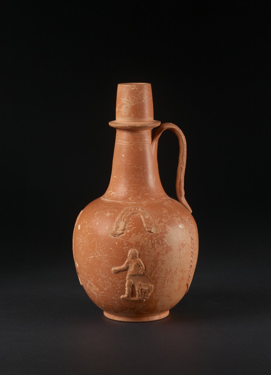 Uygulamalı insan, kuş, avuç içi ve çelenk süslemeli flagon, Kuzey Afrika (Afrika kırmızı astarlı eşya) by Roman