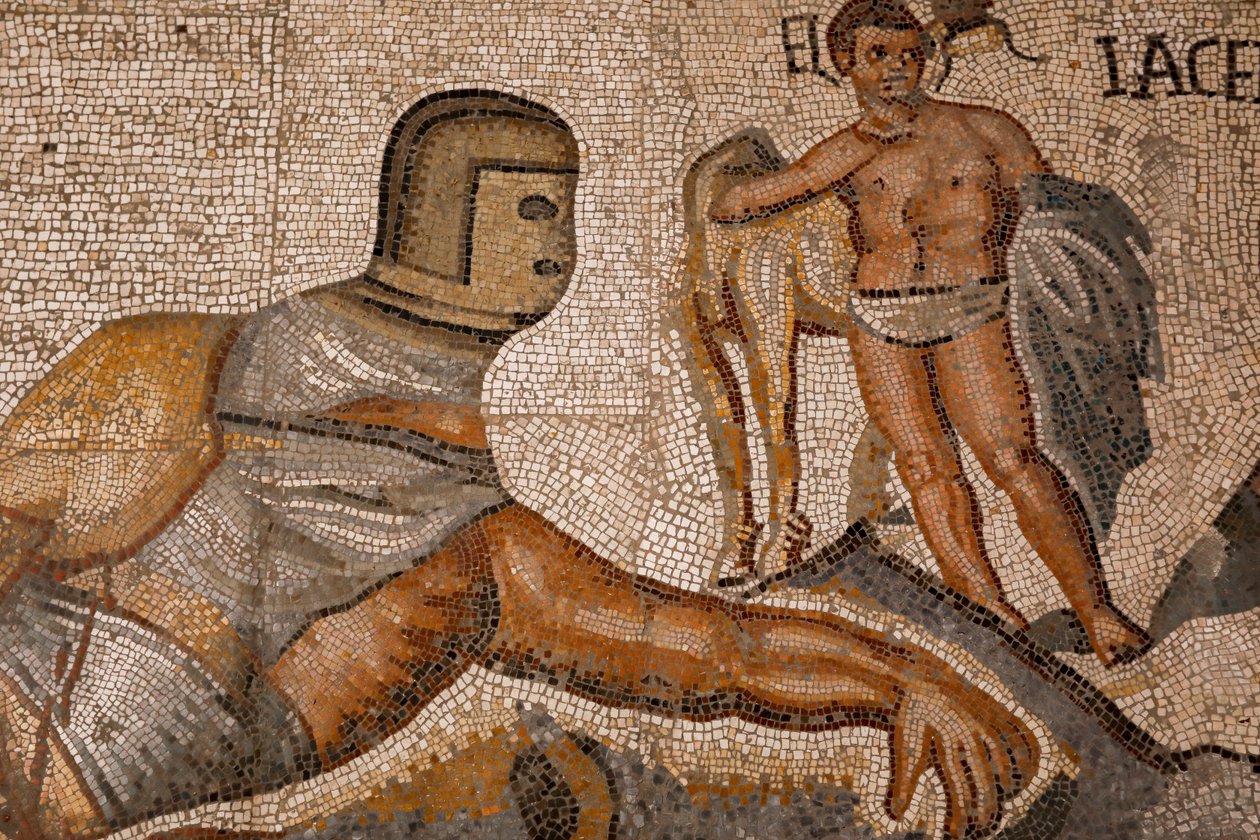 Gladyatör savaşları. 320-330, mozaik by Roman