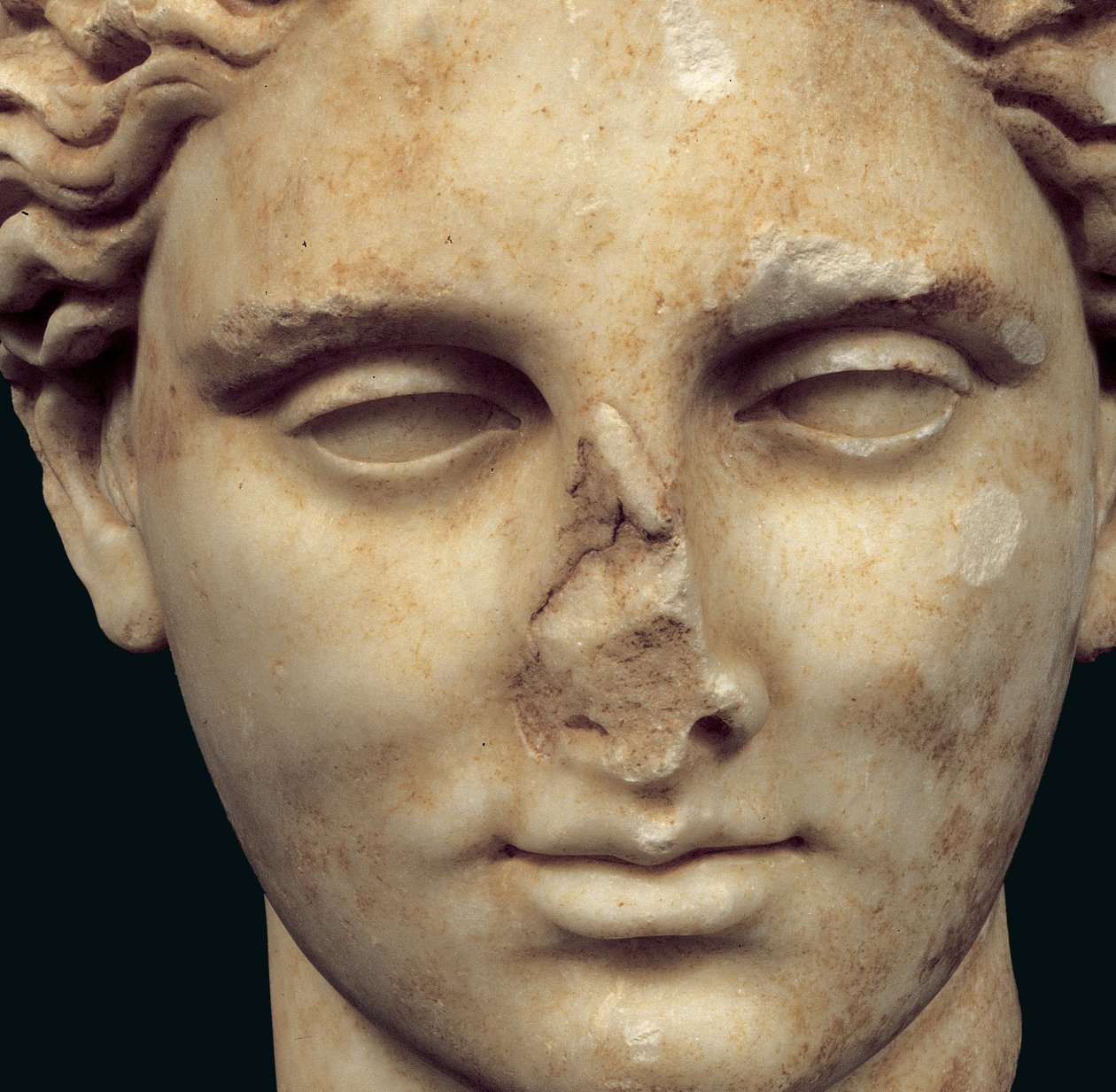 Apollo Sauroktonos'un başı (kertenkele katili) Praxiteles'e ait 4. yüzyıldan kalma bir Yunan bronzunun kopyası, Kifissia'da (mermer) bulundu (271957 detayı) by Roman