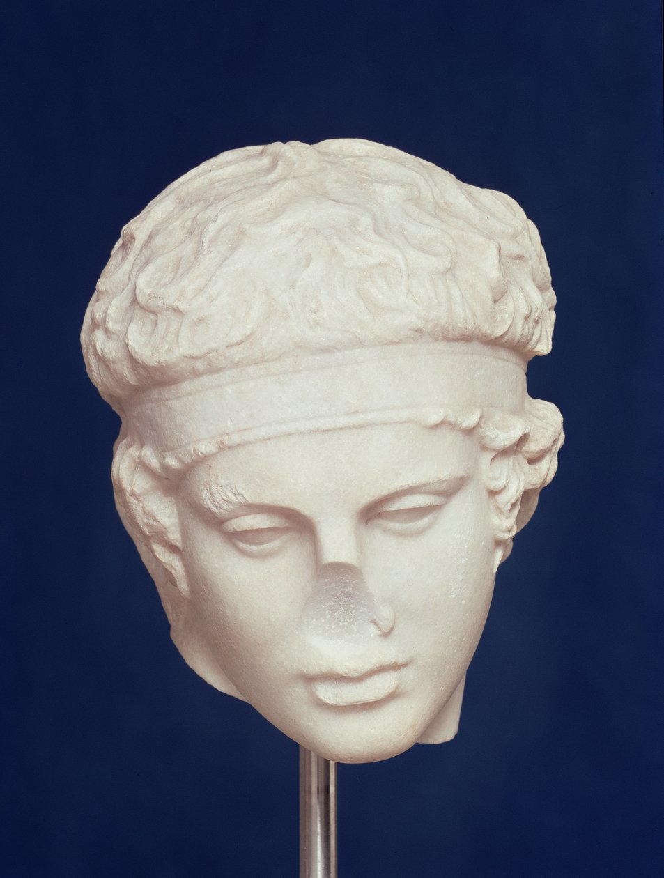 Diadumenos başı (mermer) (ayrıca bkz. 293766) by Roman