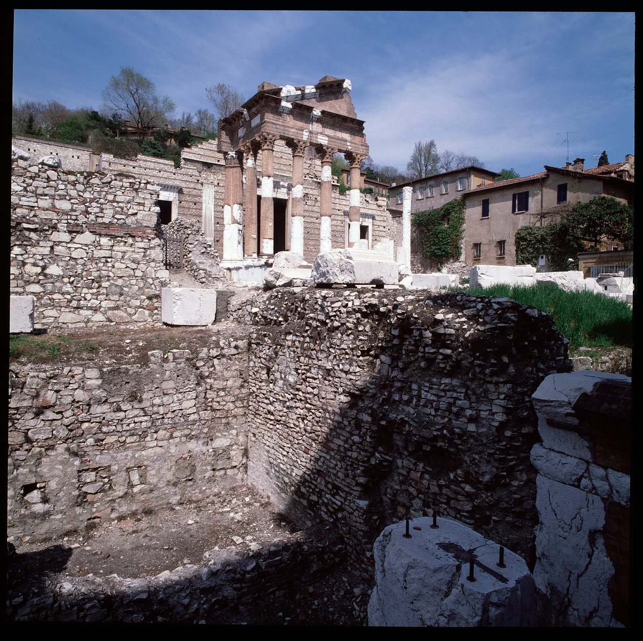 Roma sanatı: başkentin görünümü (capitolium), MS 73, Brescia, İtalya by Roman