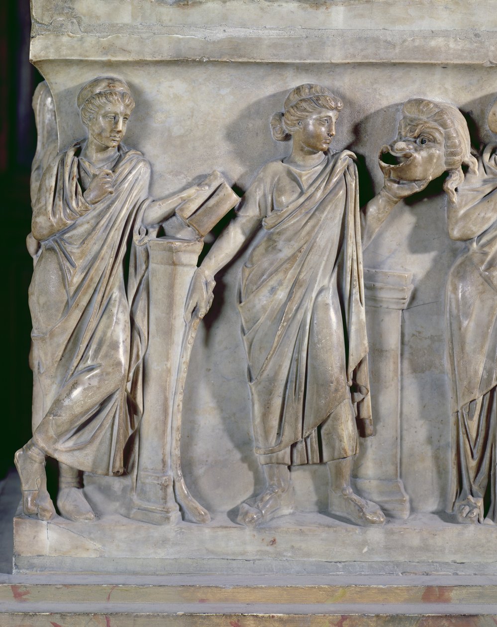 İlham perilerinin lahiti, Clio ve Thalia detayı, MS 160 civarı mermer by Roman
