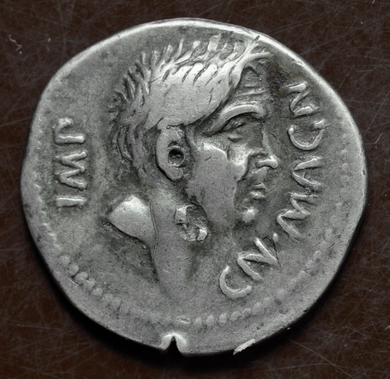 Büyük Pompee (Gneo Pompeo Magno veya Gnaeus Pompeius Magnus) tasvirli gümüş sikke by Roman