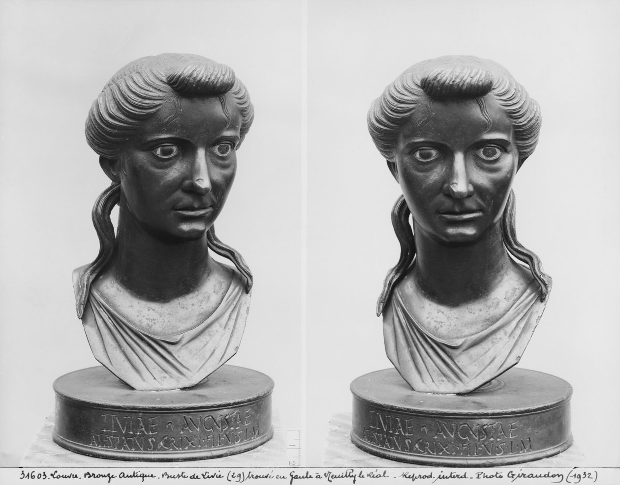 Bir Livia büstünün iki görünümü (MÖ 58-MS 29) (bronz) by Roman