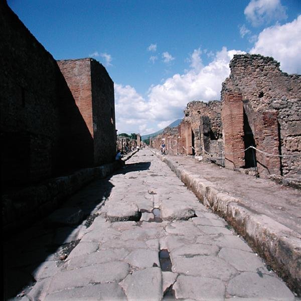 Via dellAbbondanza by Roman