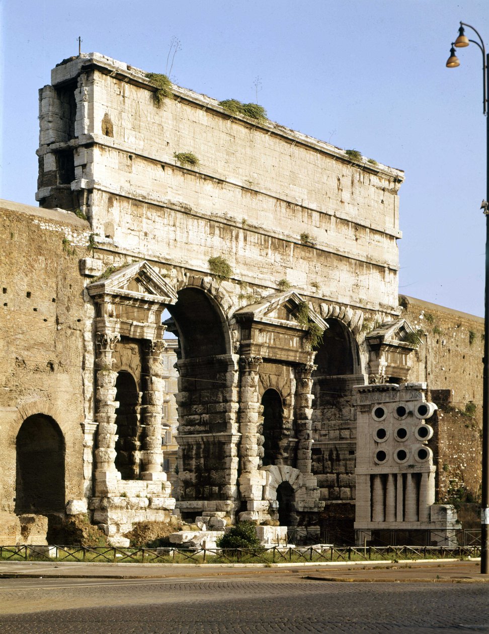 Maggiore kapısının görünümü (majör), bu, Claude