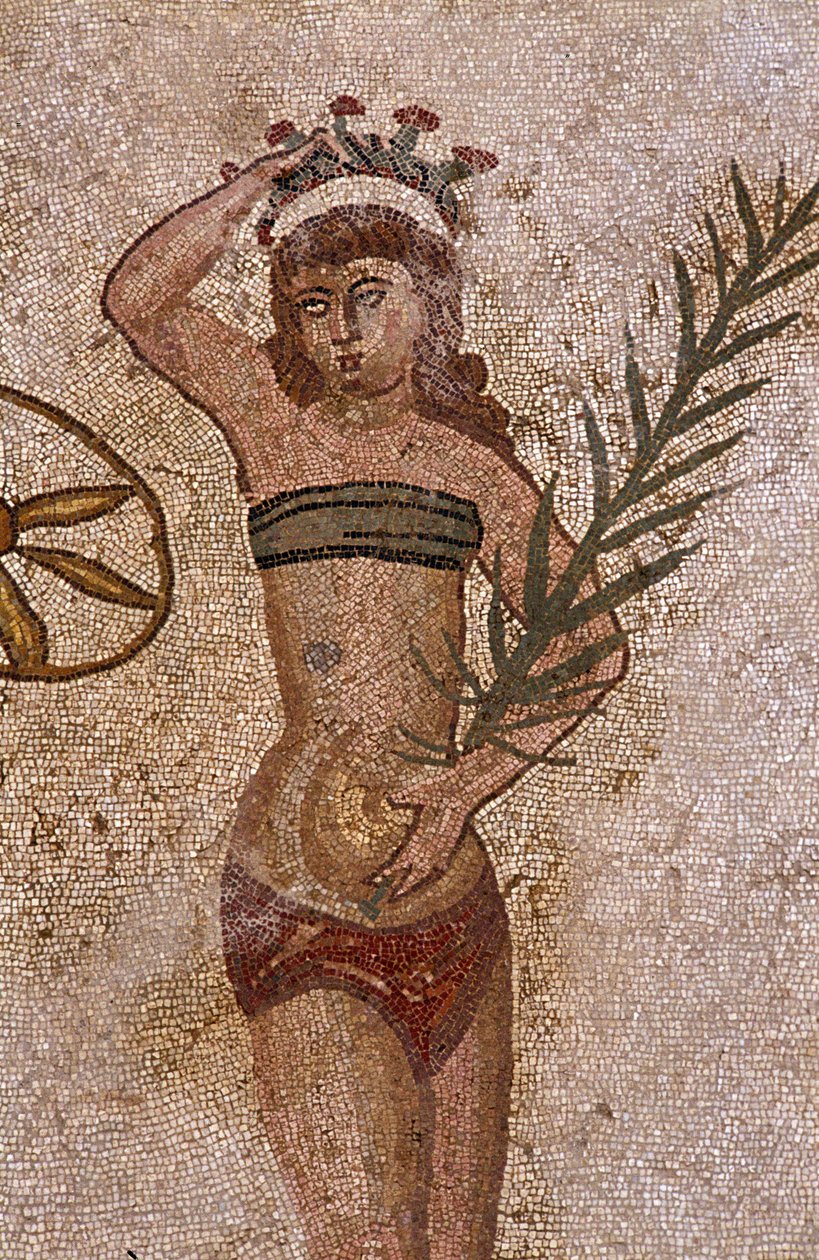 Genç Romalılar fiziksel egzersizler yapıyorlardı. Böbreklerin etrafına peştamal ve göğüs üzerine bir strophium (sütyen atası) giyerler. Böbreklerin etrafında bir somun. Ellerinde tuttukları hurma dalı ise zaferin simgesidir. 3. - 4. yüzyıla ait Vi Roma Moz by Roman
