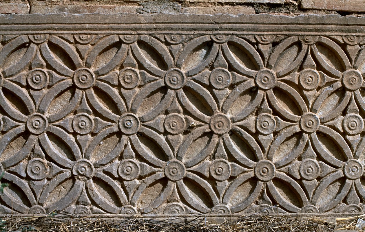 Oyma bezemeli mimari parça, Yüksek İmparatorluk Dönemi (M.Ö 27-395) by Roman Imperial Period