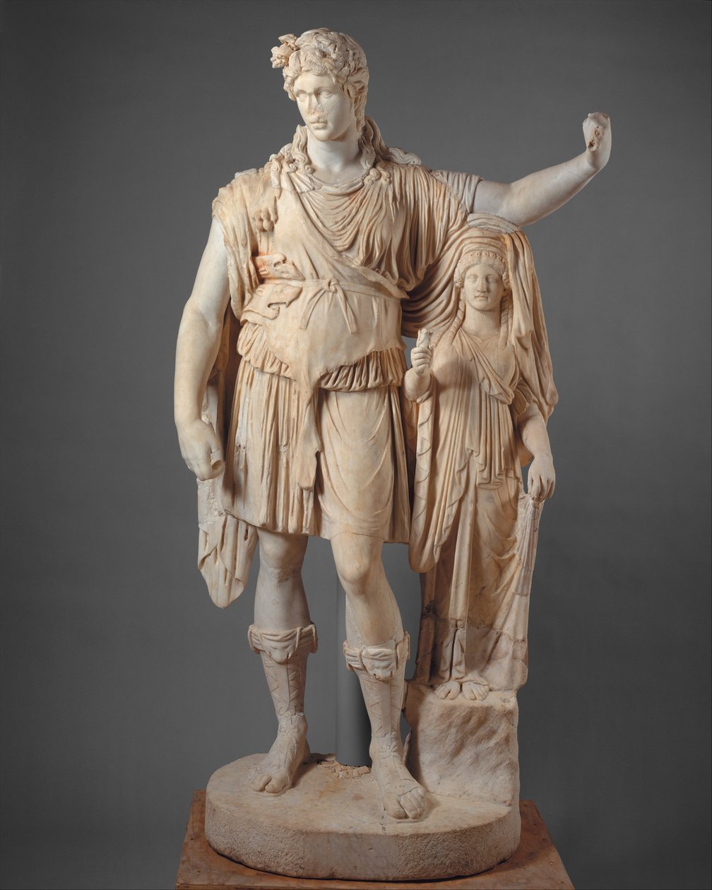 Bir kadın figürüne yaslanmış Dionysos heykeli ("Umut Dionysos"), MÖ 27–MS 68 (mermer) by Roman Imperial Period