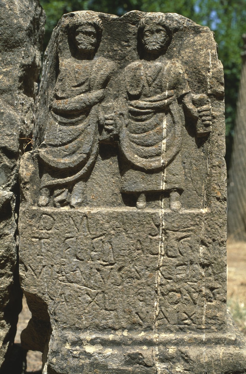 İki insan figürlü dikilitaş, Yüksek İmparatorluk Dönemi (M.Ö 27-395) by Roman Imperial Period