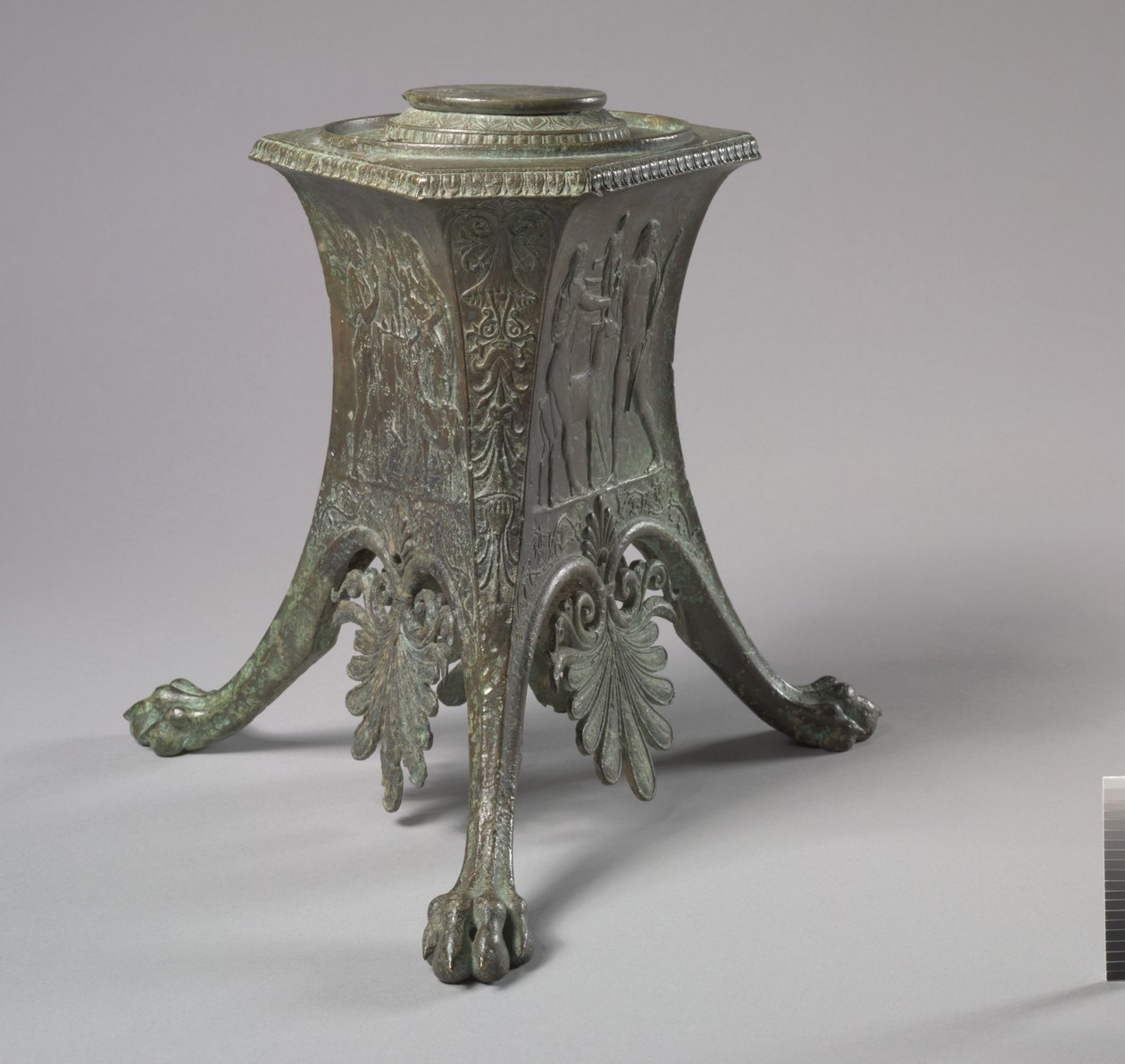 Tripod Tabanı, MÖ 100-1 by Roman Imperial Period