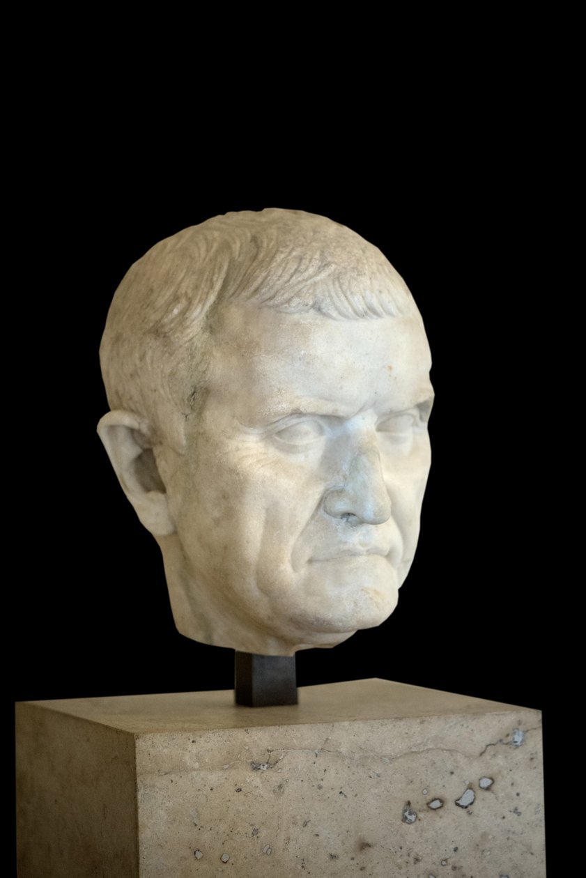 Art Rome Bir heykelin parçası, bir bilinmeyenin portresi (mermer by Roman Roman