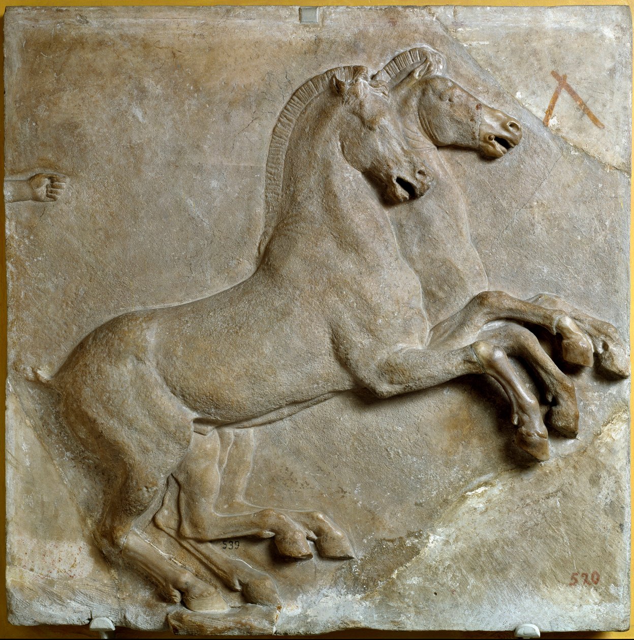 Bige (iki at tarafından çekilen iki tekerlekli Roma tankı) (kabartma) by Roman Roman