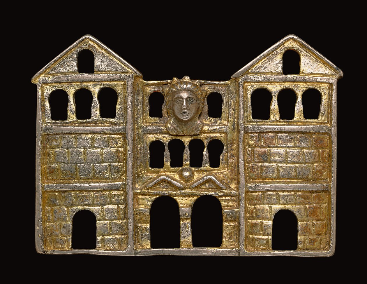 Fibula, üç katlı, üç parçalı rustik taş duvar kapısı şeklinde, MS 3. - 4. yüzyılın başları (altın gümüş) by Roman Roman