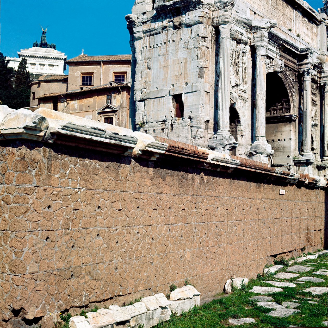 Roma Forumu: toplantıların yapıldığı Rostri