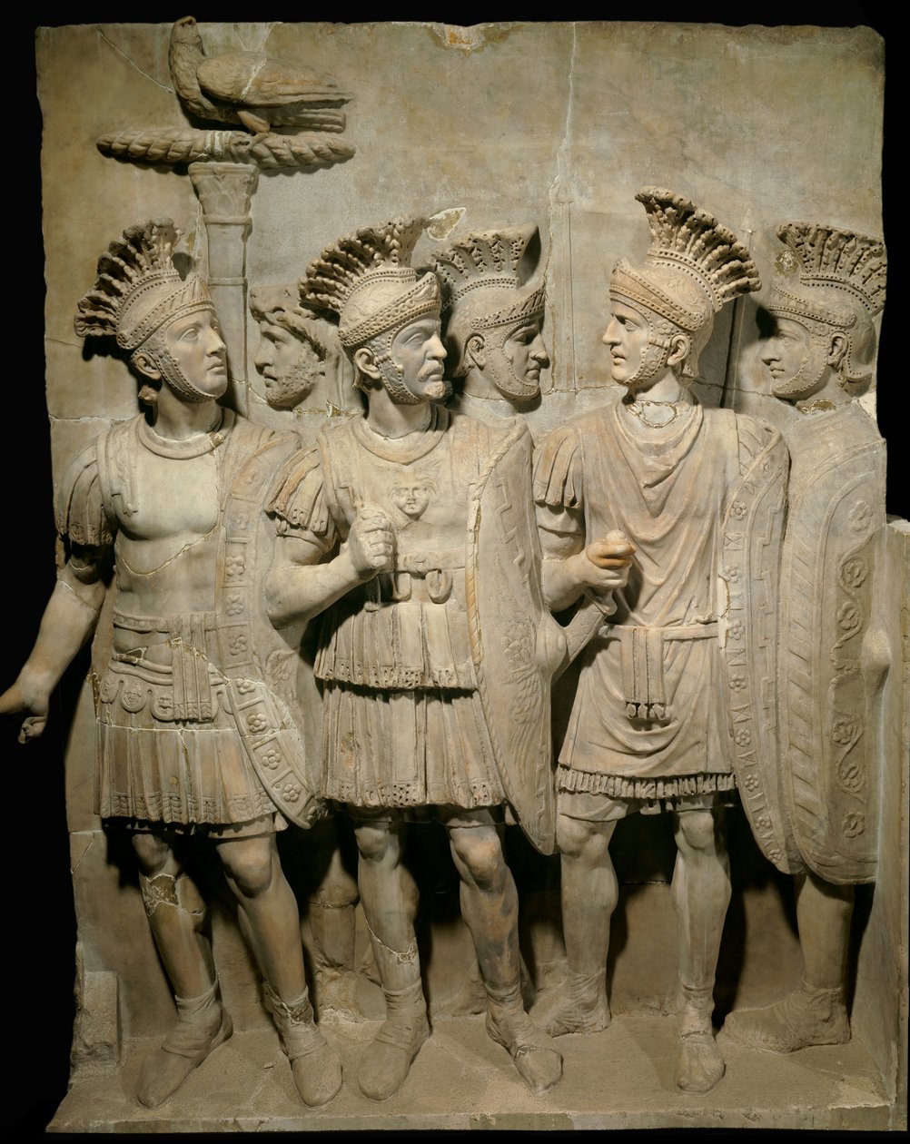 Roma sanatı: Pretorian muhafızları, lejyonerleri ve seçkin askerleri temsil eden mermer kabartma, Dim. 1,62x1,26 m - Paris, musee du Louvre - Praetorian Muhafızları, lejyonerler ve seçkin askerler - Mermer kabartma by Roman Roman