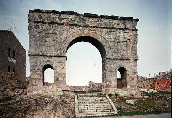 ದಿ ಟ್ರಯಂಫಲ್ ಆರ್ಚ್, 2ನೇ-3ನೇ ಶತಮಾನದ (ಫೋಟೋ)ಟರ್ಕ್ by Roman Roman