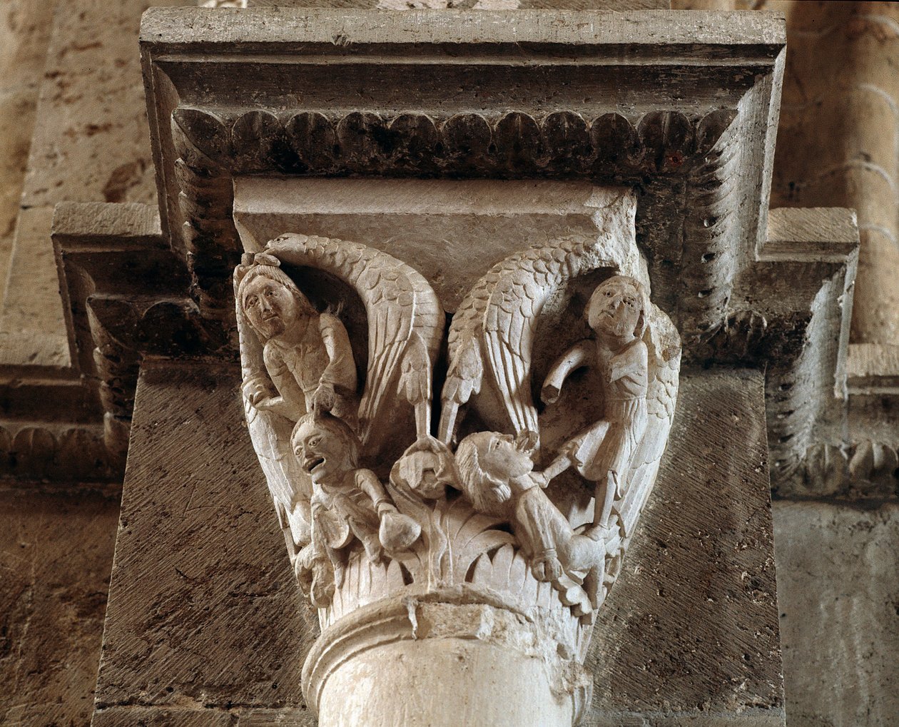 Cimrinin ve iftiranın cezası (oyulmuş sermaye) by Romanesque