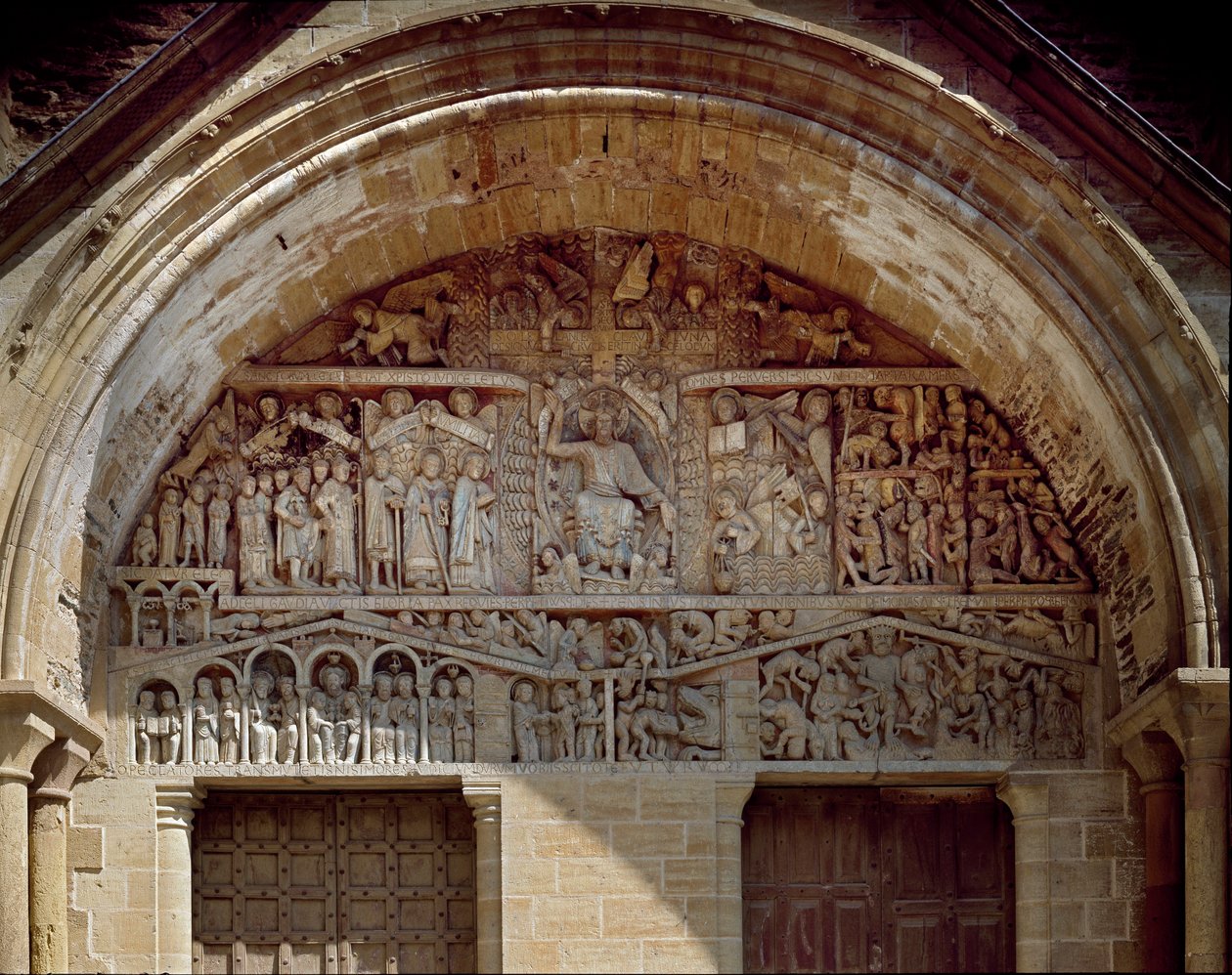 Romanesk sanat: Son yargıyı temsil eden yontulmuş Tympan, Mesih Cenneti