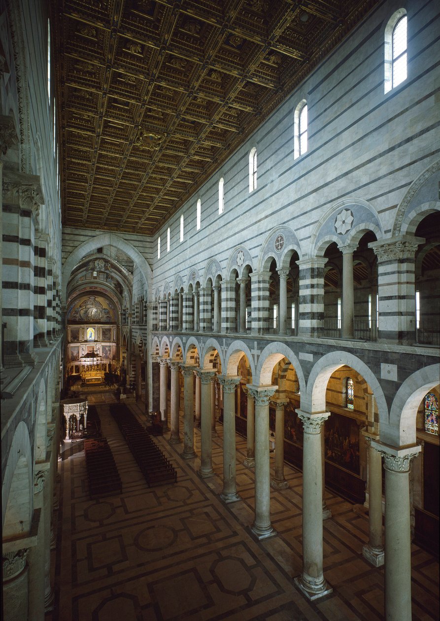Katedralin orta nefinin görünümü (Duomo di Santa Maria Assunta di Pisa) 11.-12. yüzyıl, Pisa (fotoğraf) by Romanesque