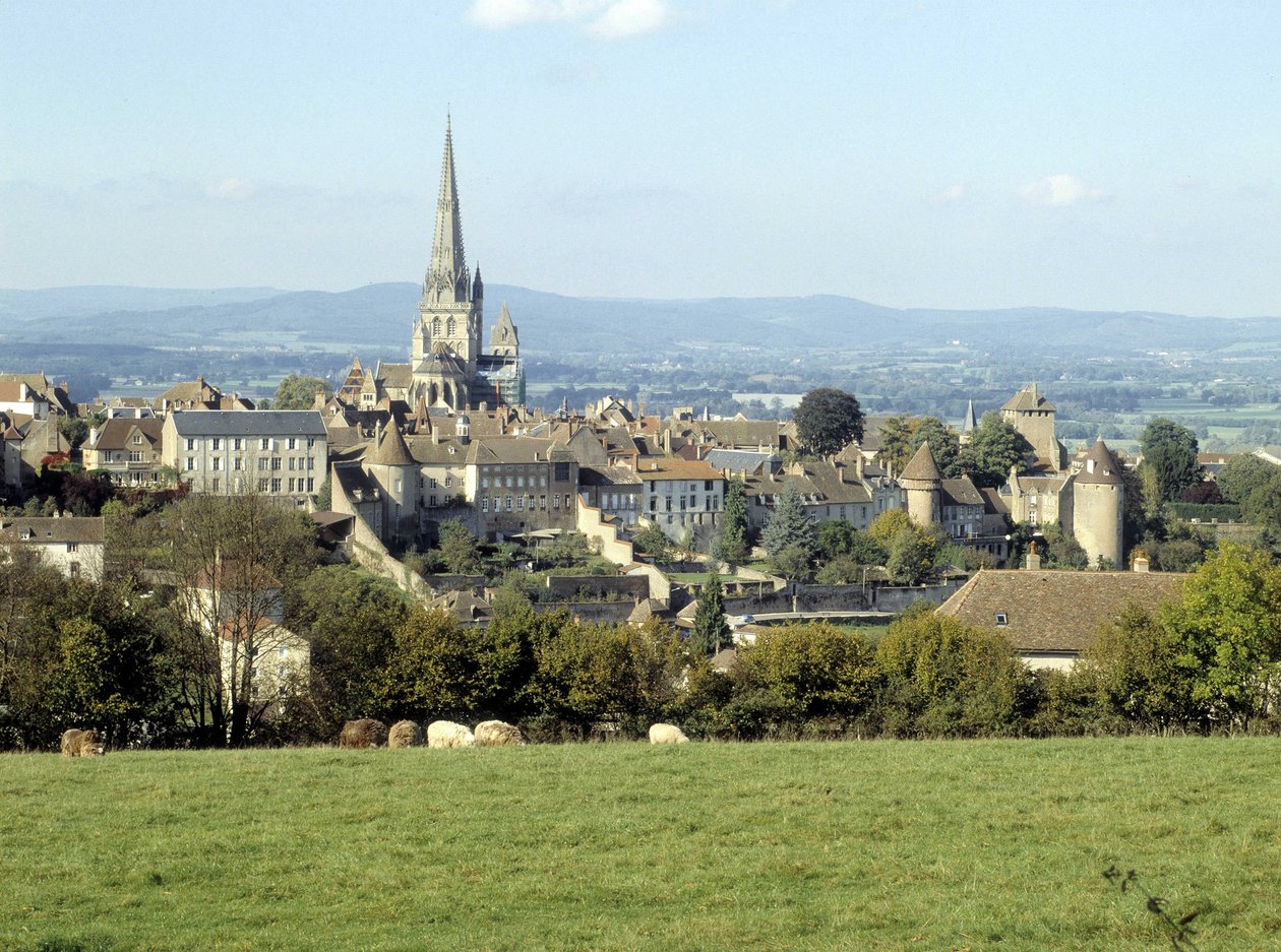Autun şehrinin ve Cathedrale Saint Lazare