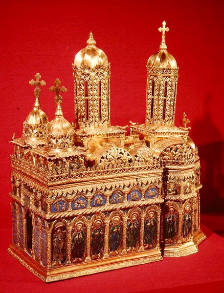 ಕಿವೊಶನ್, ಹುರೇಜಿ ಮೊನಾಸ್ಟರಿ, ವಿಲ್ಸಿಯಾ ಕೌಂಟಿ, 1691-92 (ಗಿಲ್ಡೆಡ್ ಸಿಲ್ವರ್ & ಎನಾಮೆಲ್) ಟರ್ಕ್ by Romanian School