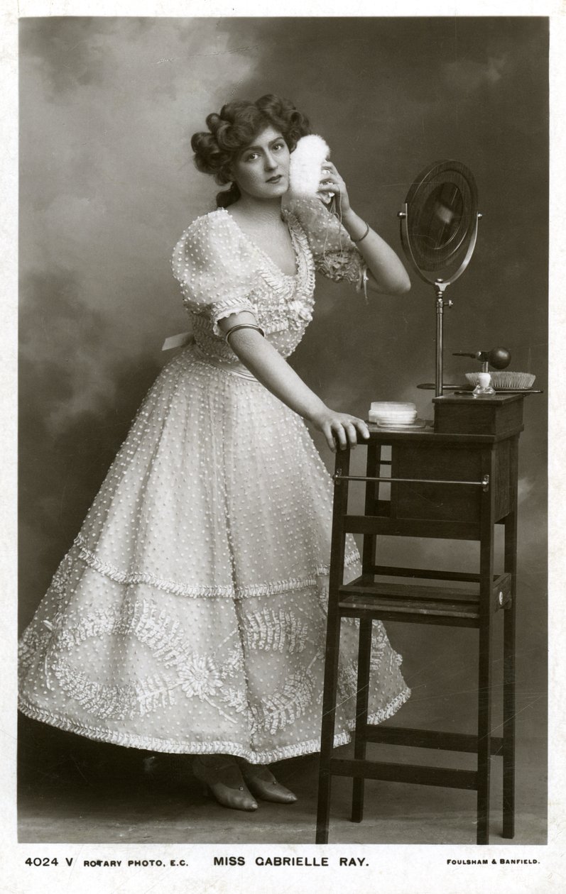 Gabrielle Ray, İngiliz aktris, dansçı ve şarkıcı, c1906. by Rotary Photo