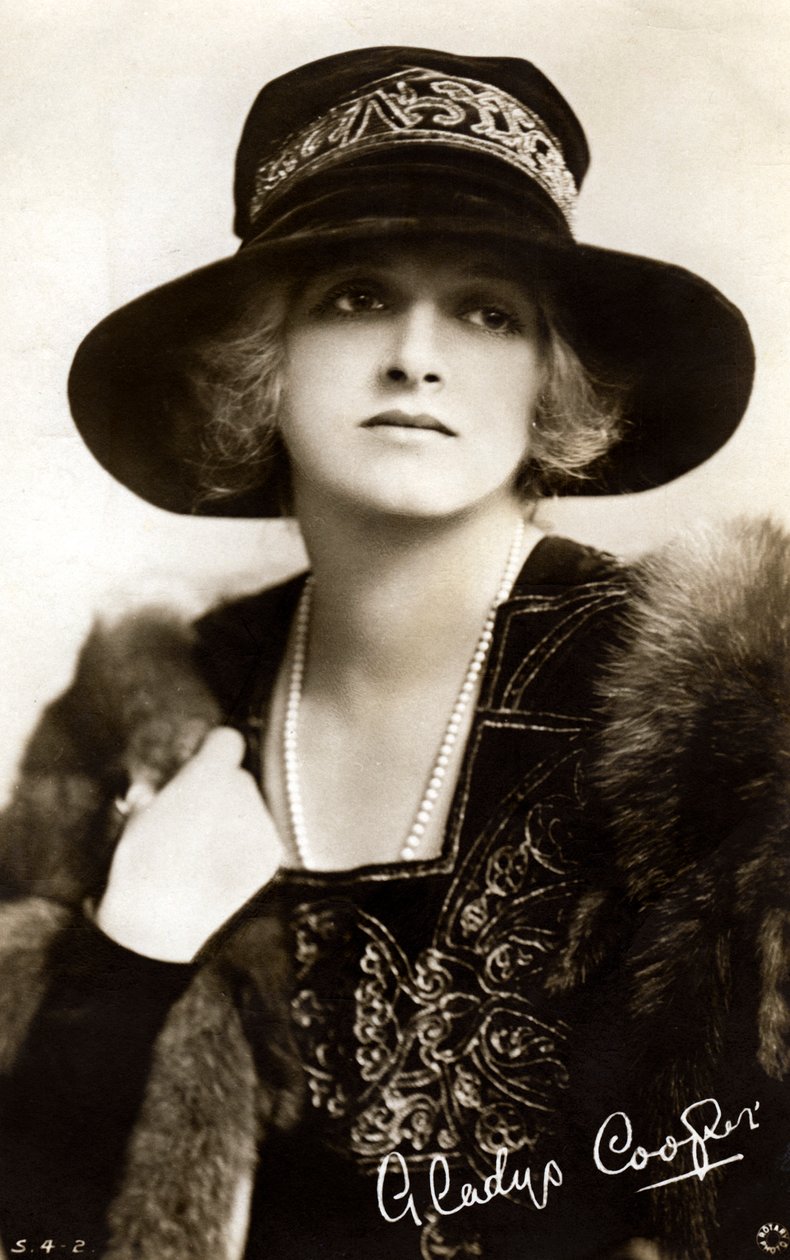 Gladys Cooper 1888-1971, İngiliz aktris, 20. yüzyılın başlarında. by Rotary Photo