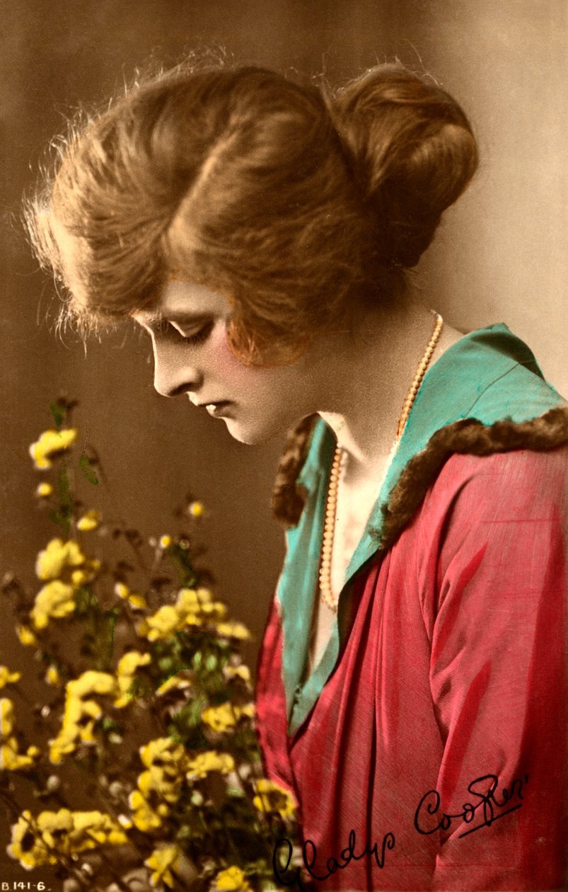 Gladys Cooper 1888-1971, İngiliz aktris, 20. yüzyılın başlarında. by Rotary Photo